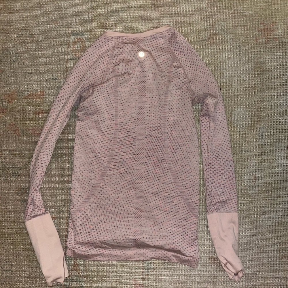 Lululemon swiftly tech long sleeve SUPER RARE COLOR